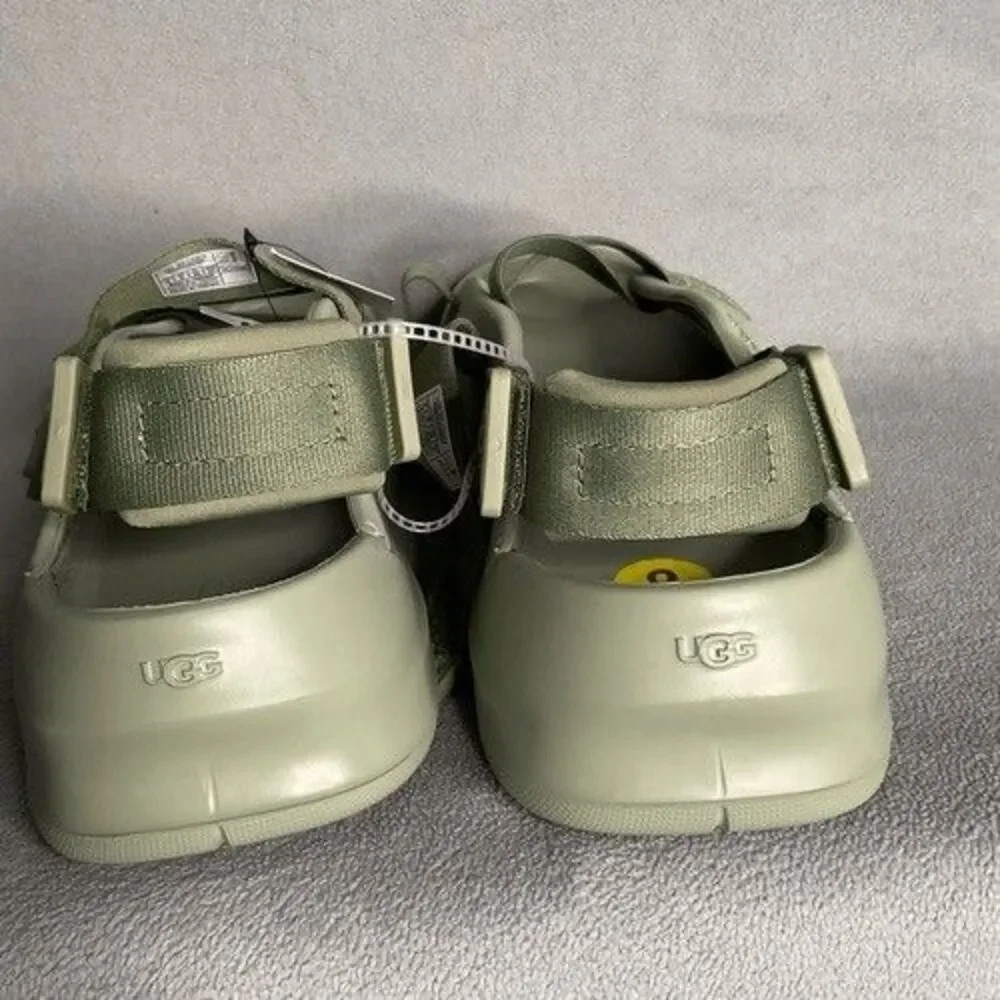 NWOB UGG 1153078 Lightweight Strappy Platform Sandals Men Size 9 Shaded Clover G